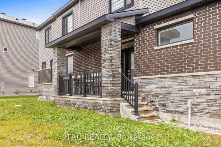 Property Photo:  624 Galarneau Way  ON K2W 0M1 