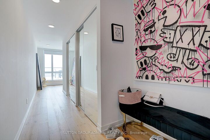 Property Photo:  8 Beverley Glen Boulevard 712  ON L4J 0L4 