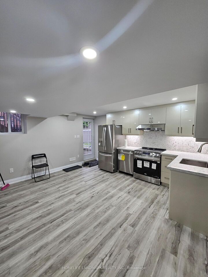 Property Photo:  515 Nairn Circle Lower  ON L9T 8A8 