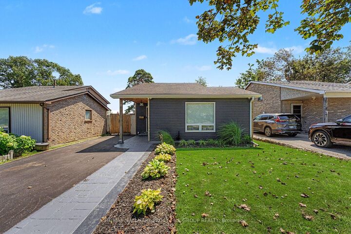Property Photo:  29 Shelley Lane  ON L4N 4W4 