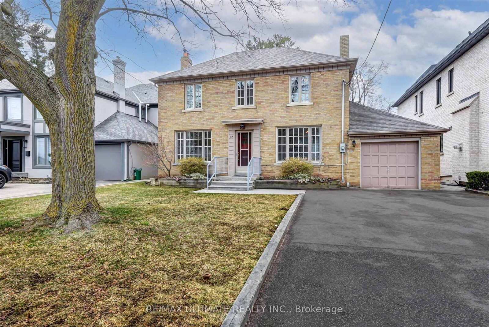 Property Photo:  12 Tregellis Road  ON M3H 1K2 