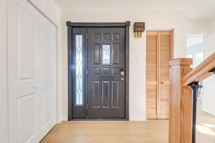 Property Photo:  2668 Altadena Court  ON L5K 1G2 