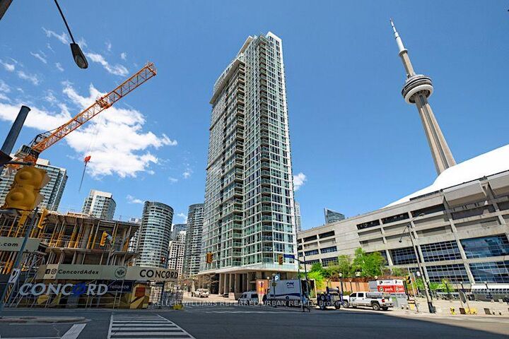 Property Photo:  81 Navy Wharf Court 1812  ON M5V 3S2 
