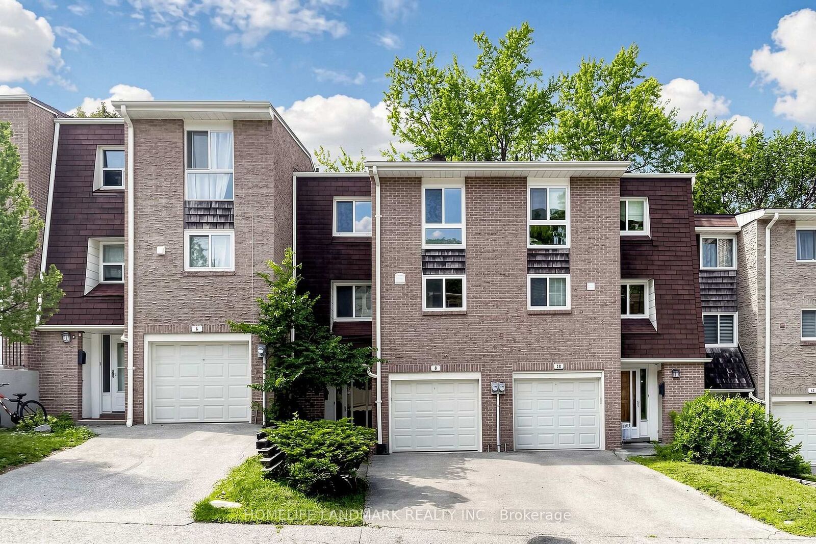 Property Photo:  8 Rusty Crest Way  ON M2J 2Y4 