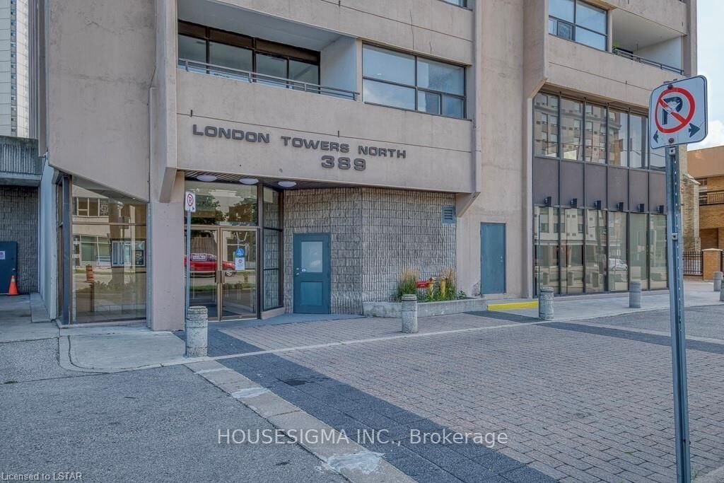 Property Photo:  389 Dundas Street 2206  ON N6B 3L5 