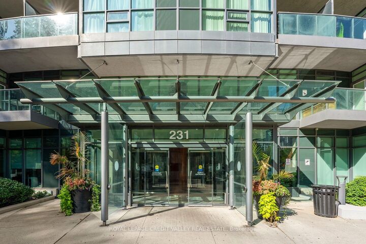 Property Photo:  231 Fort York Boulevard 123  ON M5V 1B2 