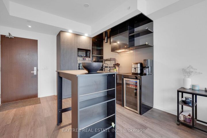 Property Photo:  70 Temperance Street 2610  ON M5H 0B1 