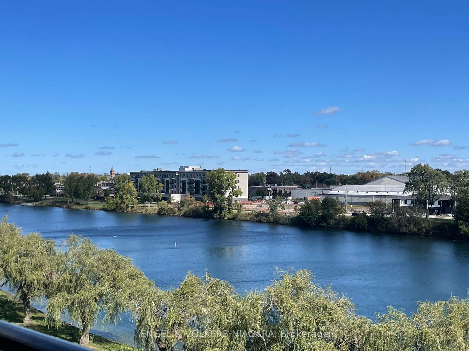 Property Photo:  350 Prince Charles Drive S 528  ON L3C 0L6 