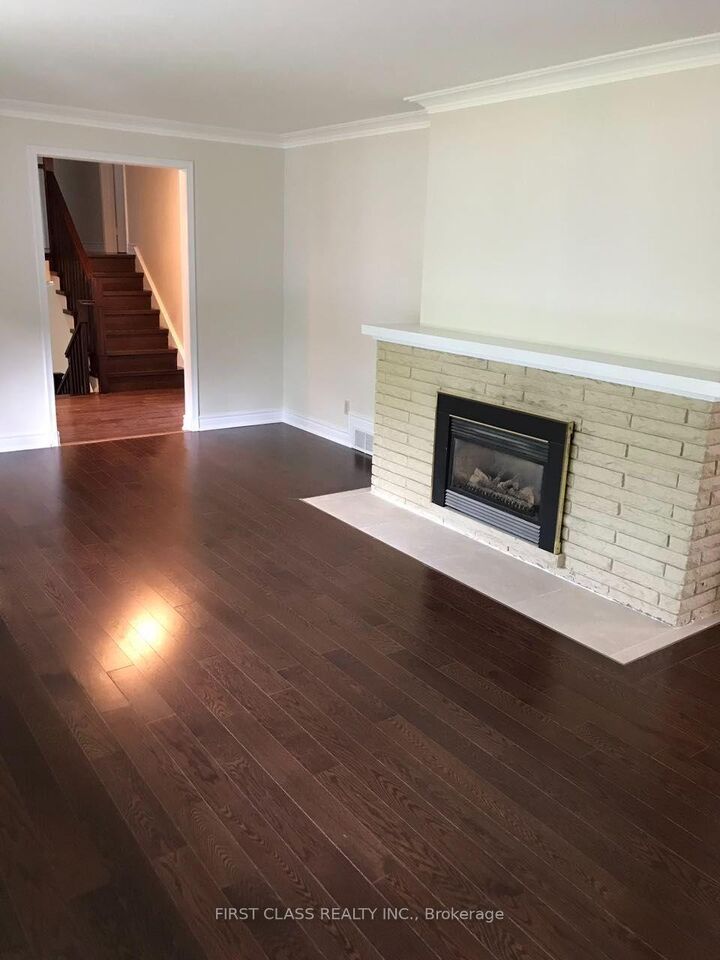 Property Photo:  2113 Glenforest Crescent  ON L6J 2G5 