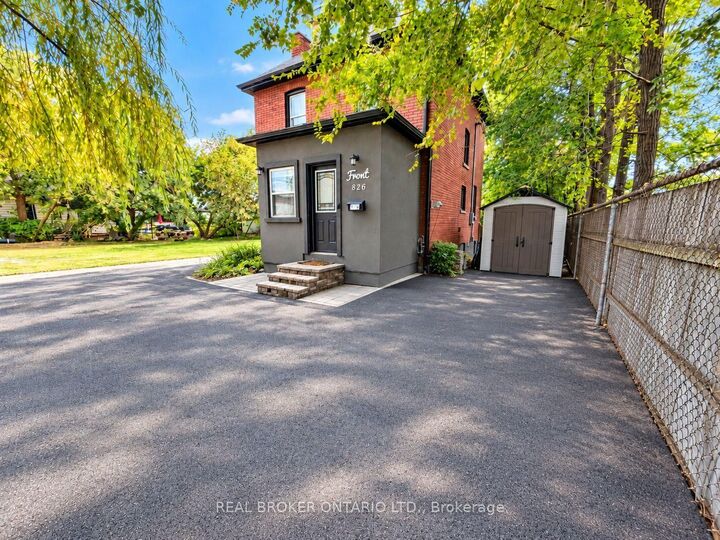 Property Photo:  826 Beach Boulevard  ON L8H 6Z4 