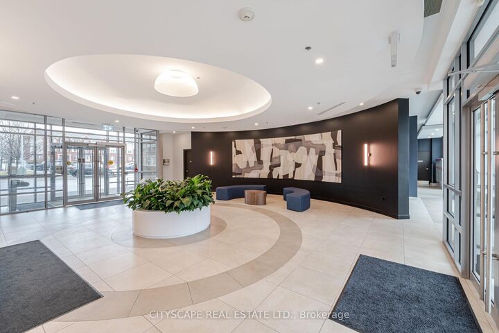 Property Photo:  215 Queen Street W 1601  ON L6W 0A9 