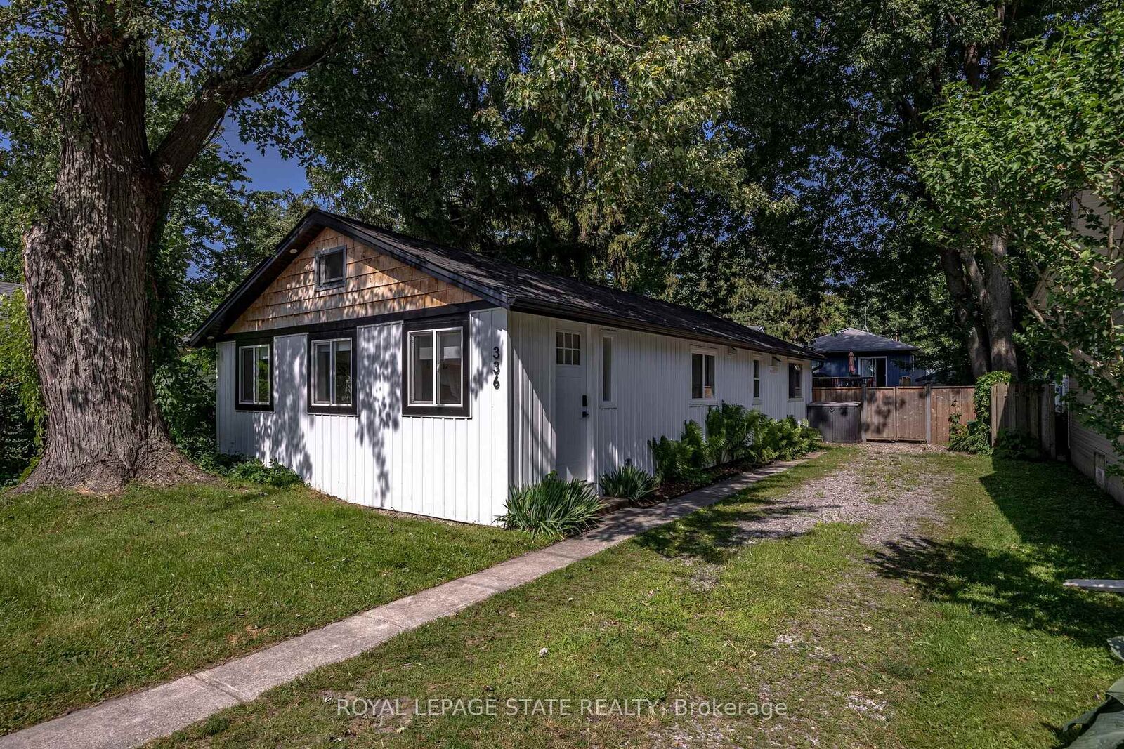 Property Photo:  336 Eastwood Avenue  ON L0S 1B0 