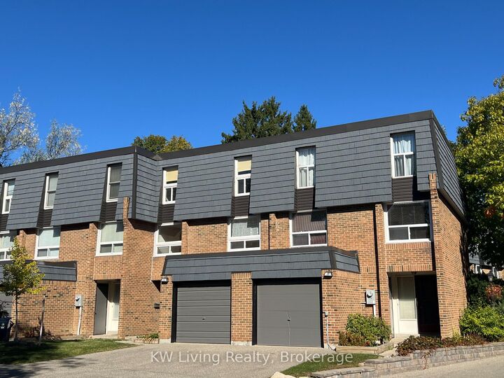Property Photo:  42 Sego Royal Way  ON M2H 1L5 
