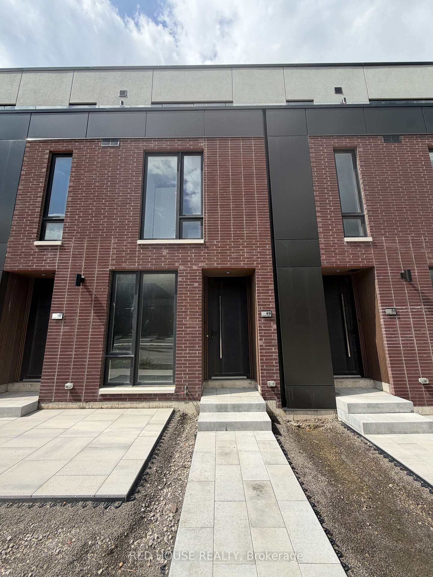 Property Photo:  49 Everett Common  ON L2P 0H1 