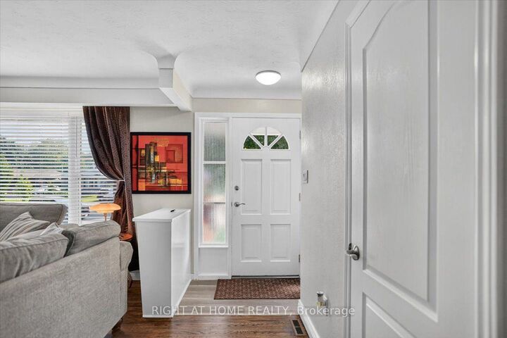 Property Photo:  43 Monarch Park Drive  ON L2M 3K8 