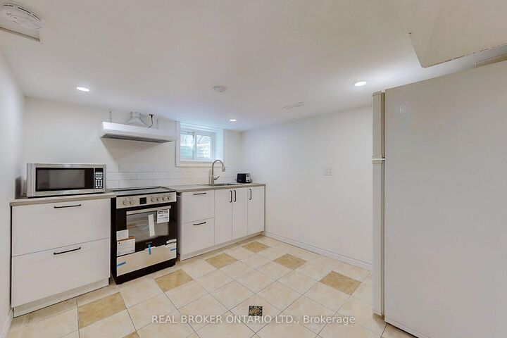 Property Photo:  164 William Street Basement  ON M9N 2H1 