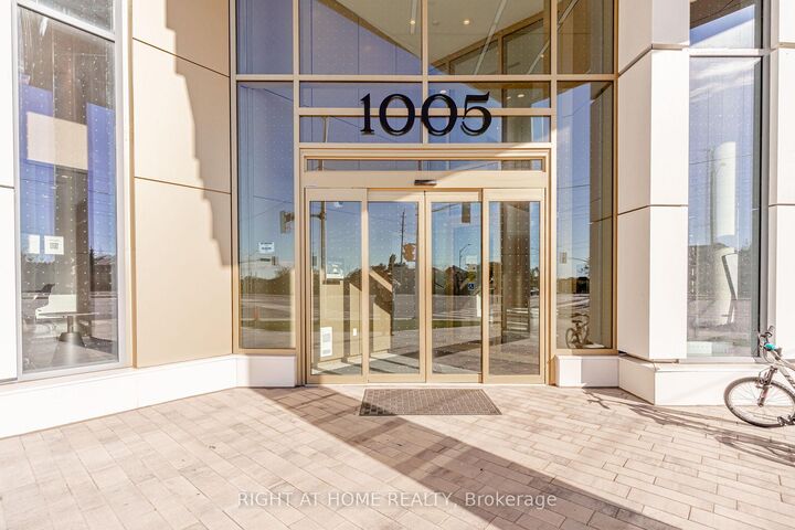 Property Photo:  1005 Dundas Street E 510  ON L6H 8C7 