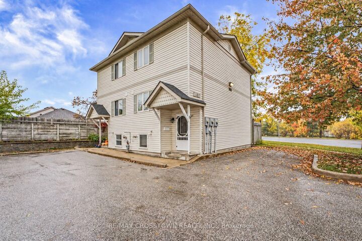 Property Photo:  440 Yonge Street B1  ON L4N 4E2 