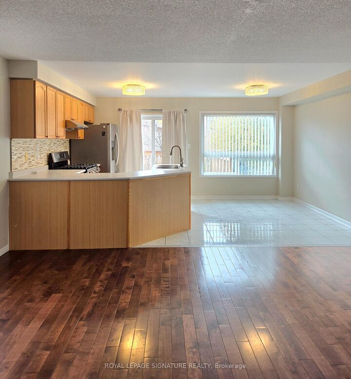 Property Photo:  7212 Sedan Square  ON L5W 1K3 