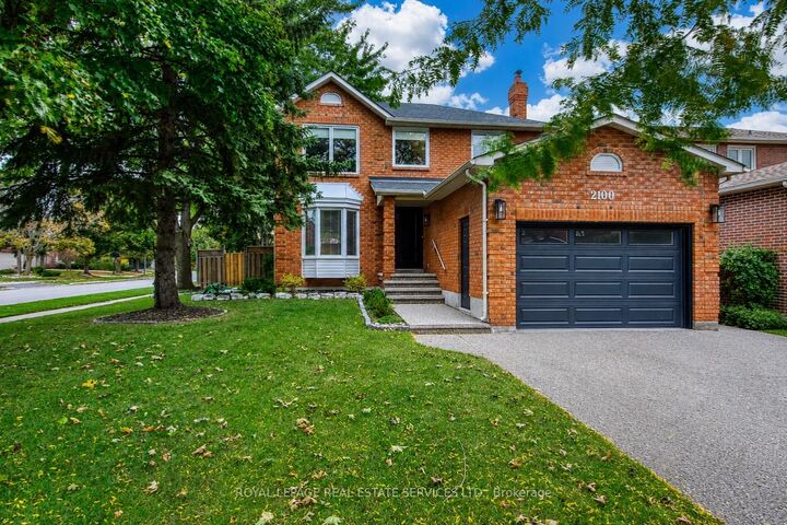 Property Photo:  2100 Galena Crescent  ON L6H 4A2 