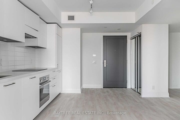 Property Photo:  33 Frederick Todd Way 420  ON M4G 0C9 