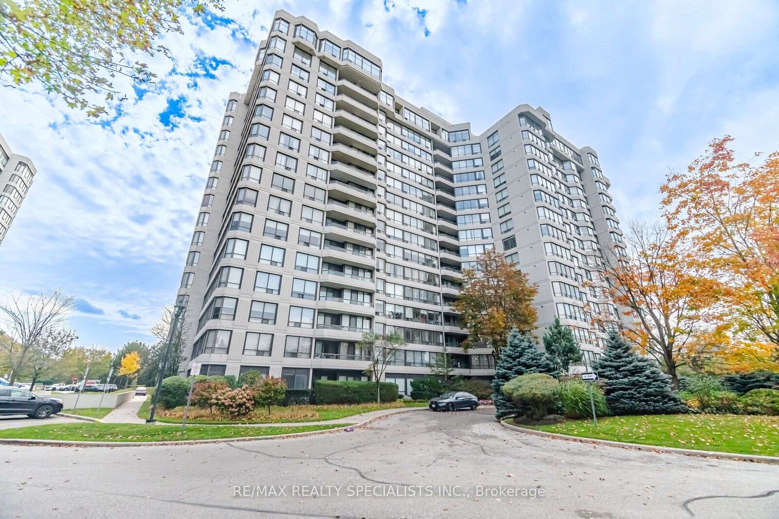 Property Photo:  1131 Steeles Avenue W 306  ON M2R 3W8 