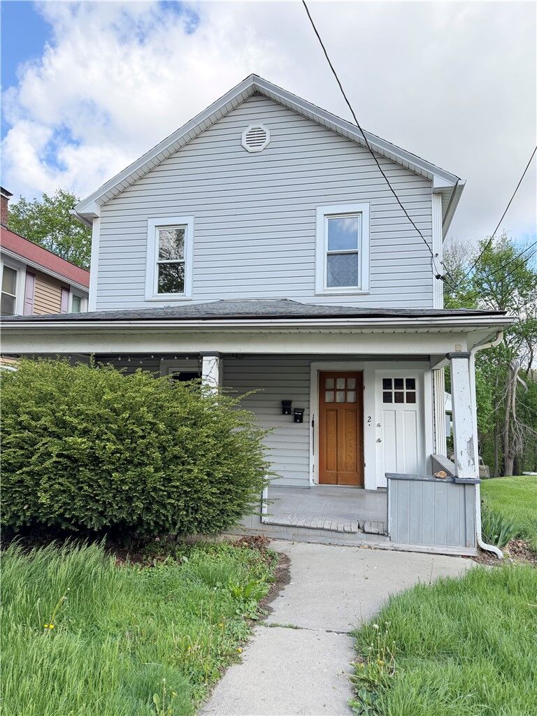 Property Photo:  422 Glen Ave 2  PA 16117 