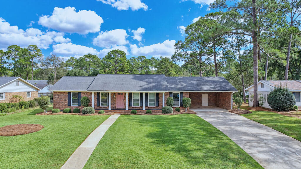 Property Photo: 2008 Lullwater Road GA 31707