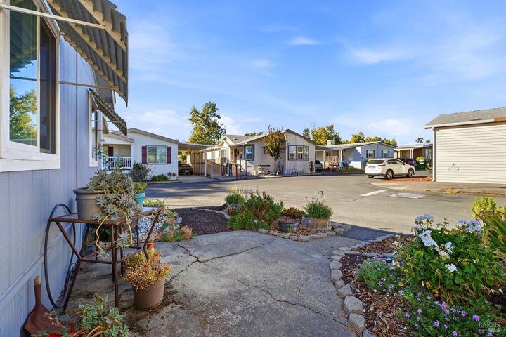 Property Photo:  1138 Broadleaf Lane  CA 95492 