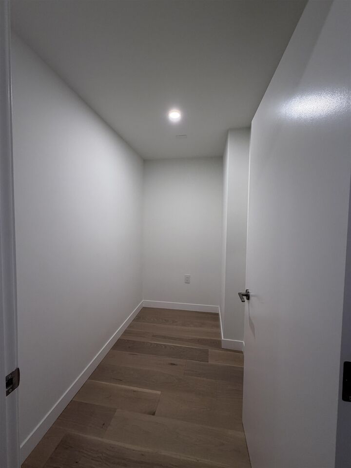 Property Photo:  5212 Cambie Street 4xx  BC V5Z 2Z7 
