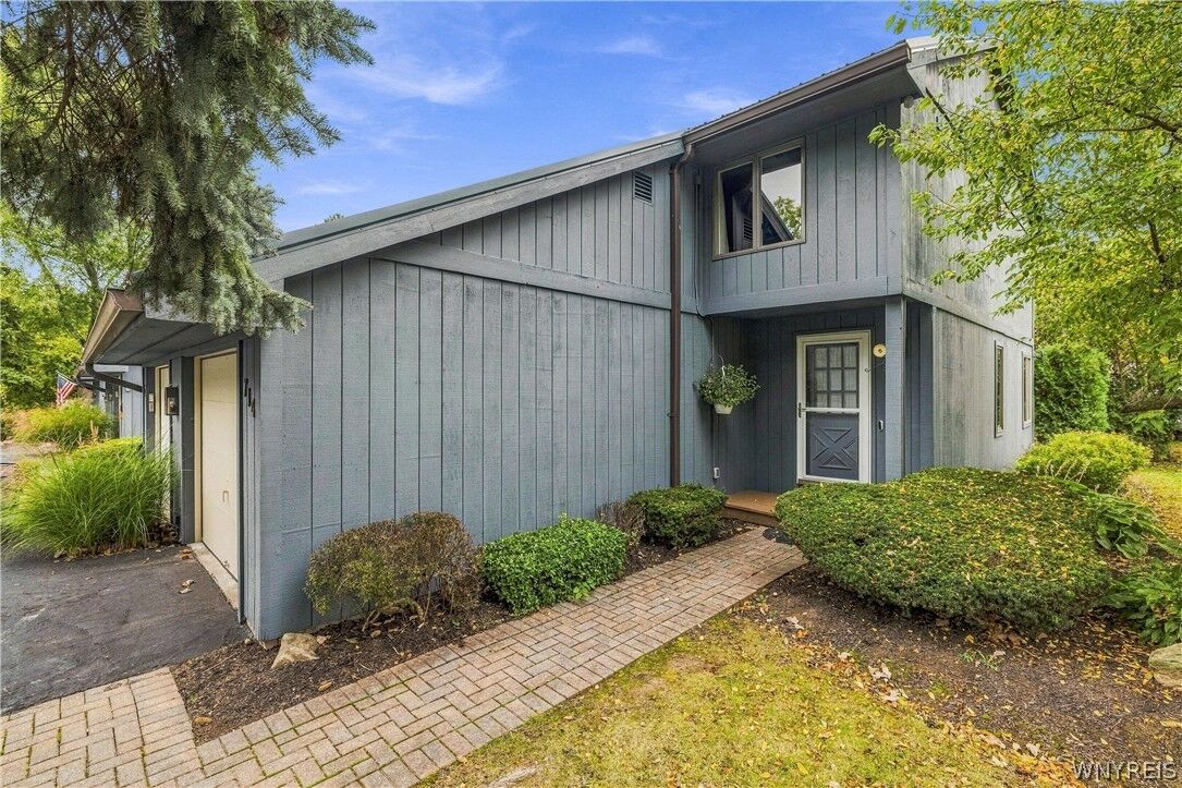 Property Photo:  714 Tuscarora Street  NY 14092 