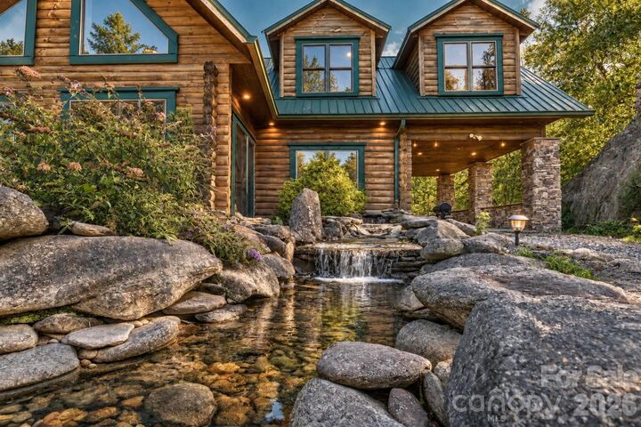 Property Photo:  18 Fairway Run  NC 28713 