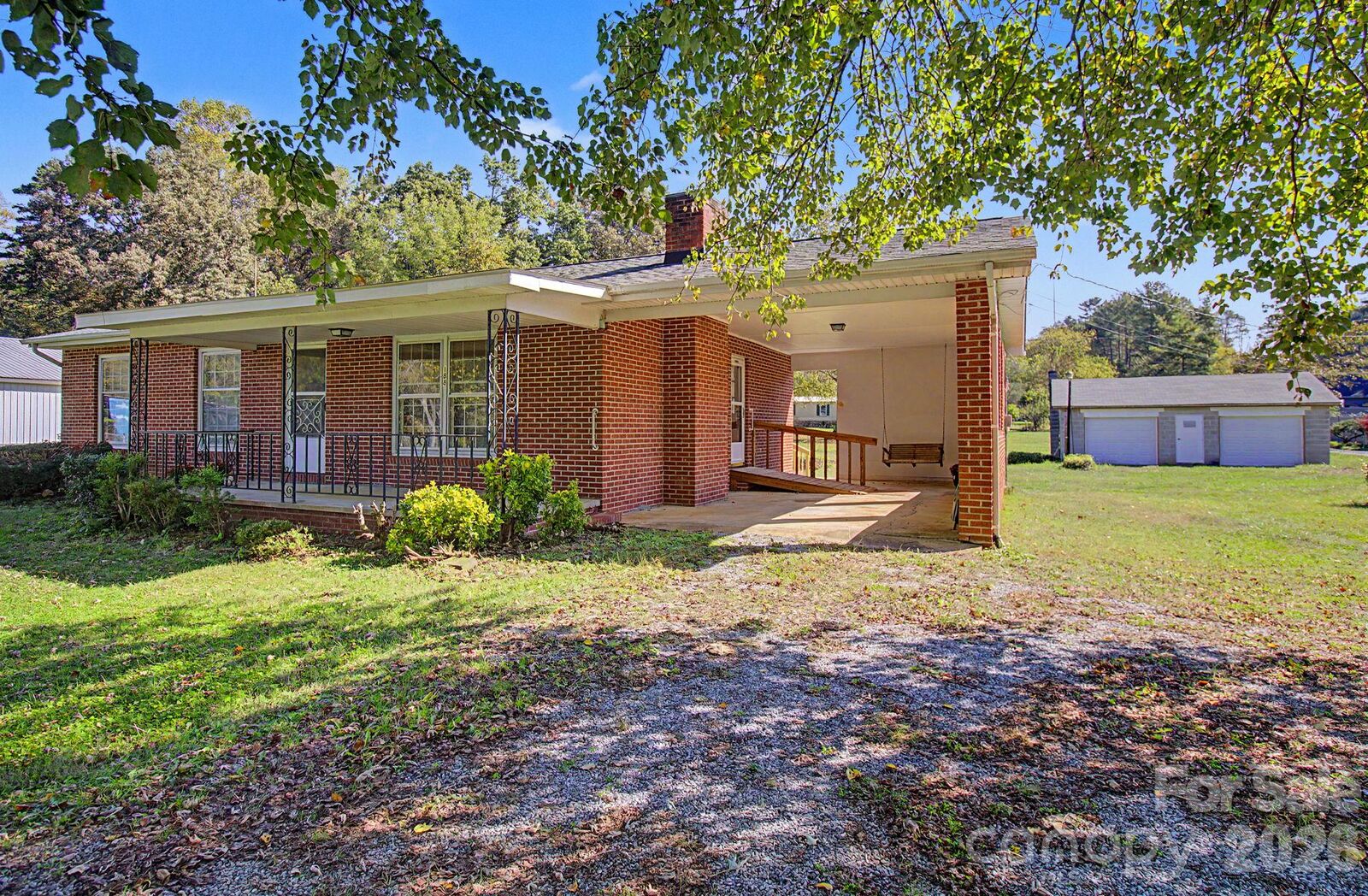 Property Photo: 188 Pinner Road NC 28704