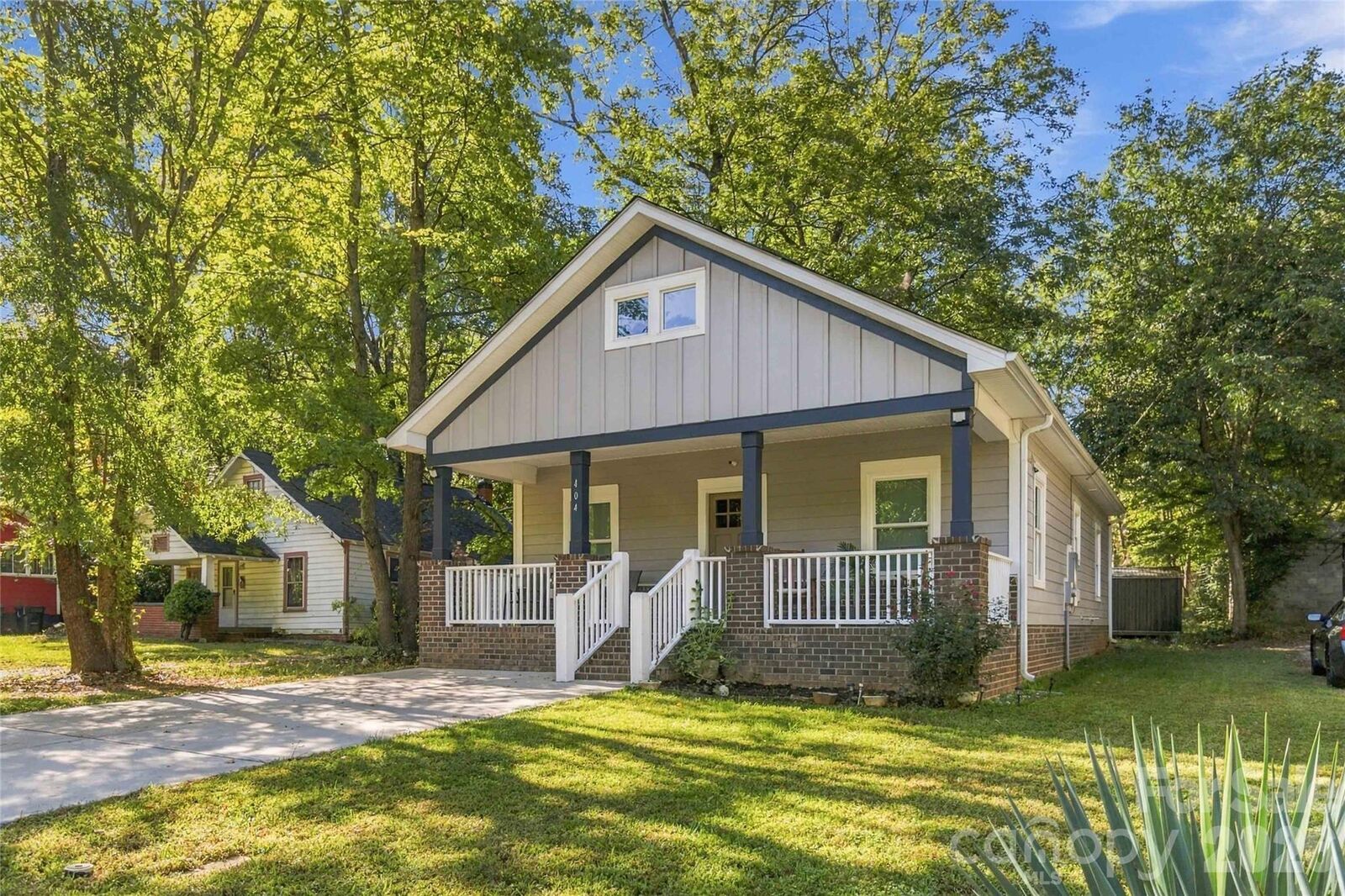 Property Photo:  404 E Talleyrand Street  NC 28112 