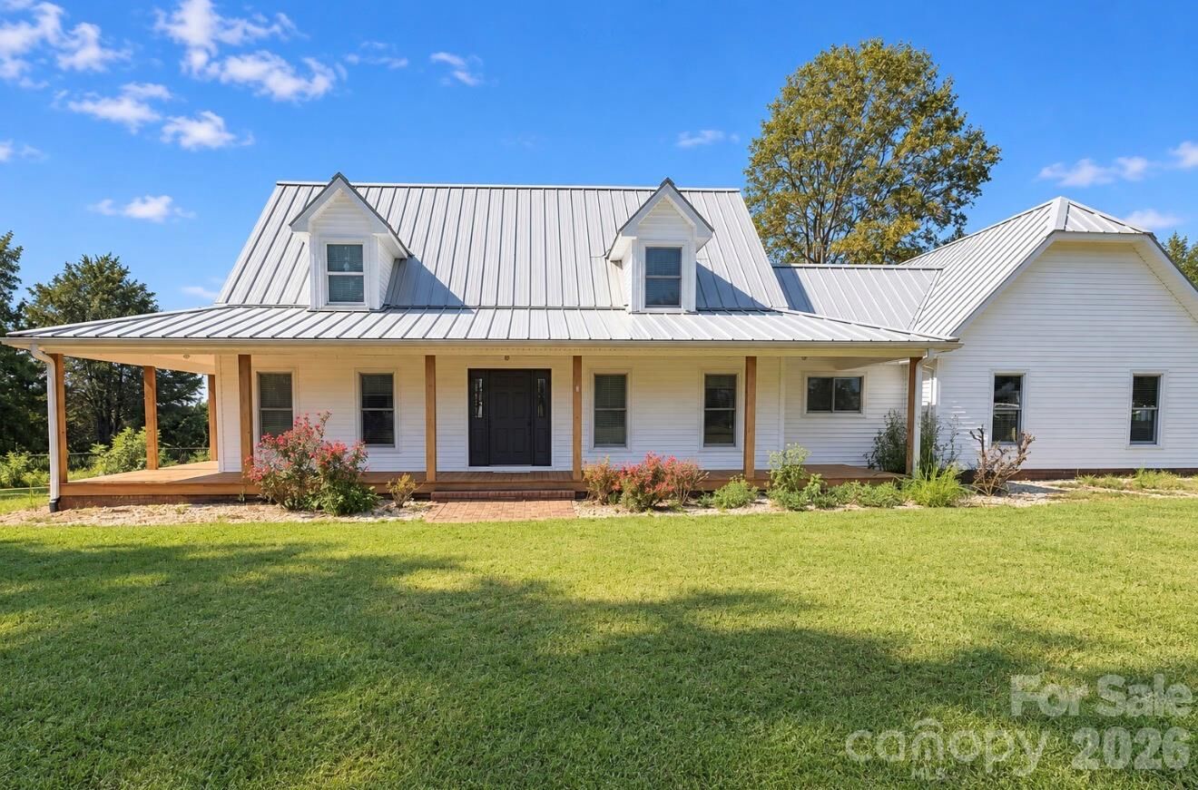 Property Photo:  2405 Startown Road  NC 28658 