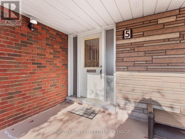 Property Photo:  5 Burdy Drive  ON L2S 2Z1 