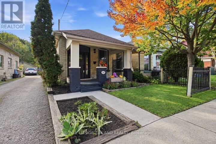 Property Photo:  149 William Street  ON N6B 3B4 