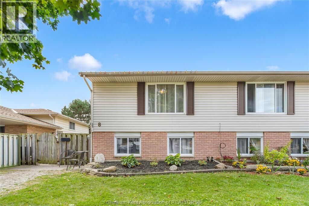 Property Photo:  8 Timothy Crescent  ON N7L 4Z1 