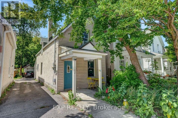 Property Photo: 102 Lebreton Street North ON K1R 7H4