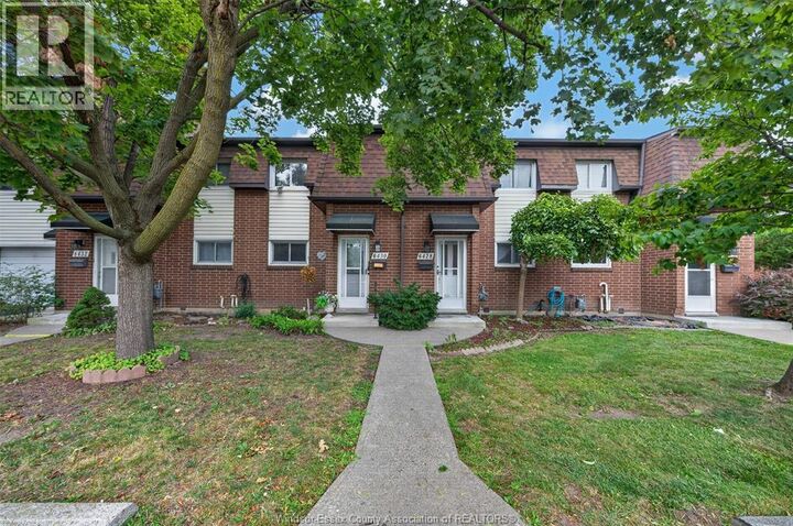 Property Photo:  6430 Thornberry  ON N8T 2W9 