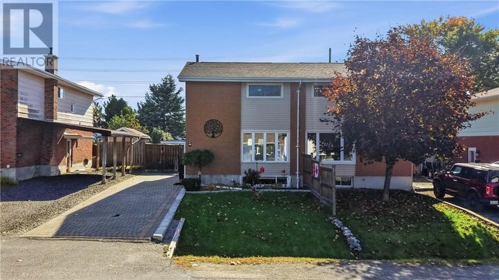 Property Photo:  33 Elmhurst Court  ON P3A 1A3 