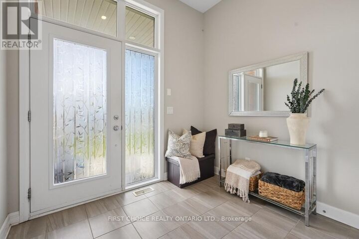 Property Photo:  74 Michael Stoqua Street  ON K1K 5A2 