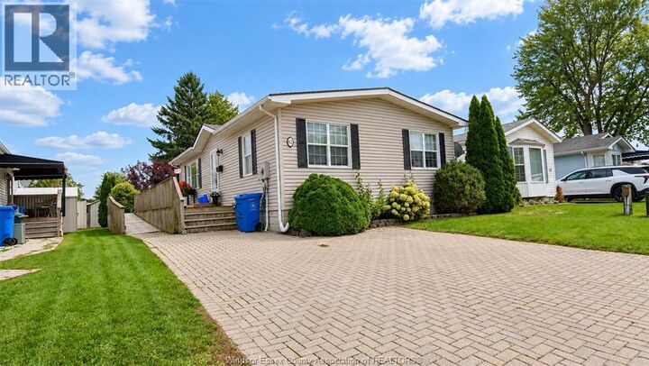Property Photo:  62 Malden Hill Drive  ON N9V 3E1 