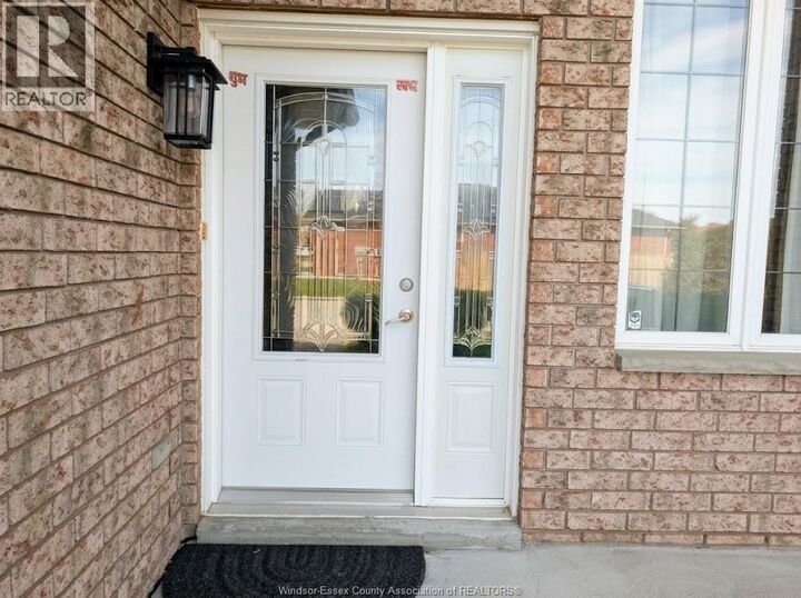 Property Photo:  1533 Meridian Street  ON N9G 3E5 