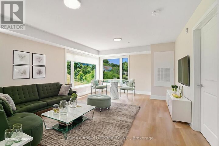 Property Photo:  12B Thomas Street South 101  ON K7S 2J1 