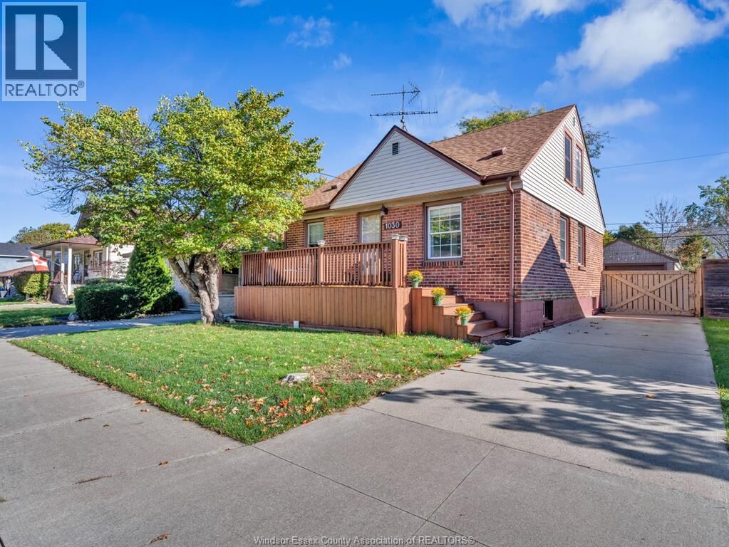 Property Photo:  1030 Fairview Boulevard  ON N8S 3E7 