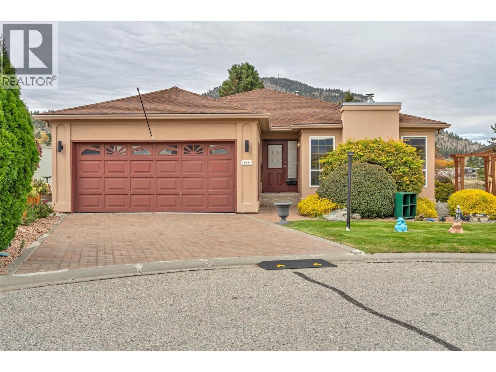 Property Photo:  448 Ridge Place  BC V2A 8N7 