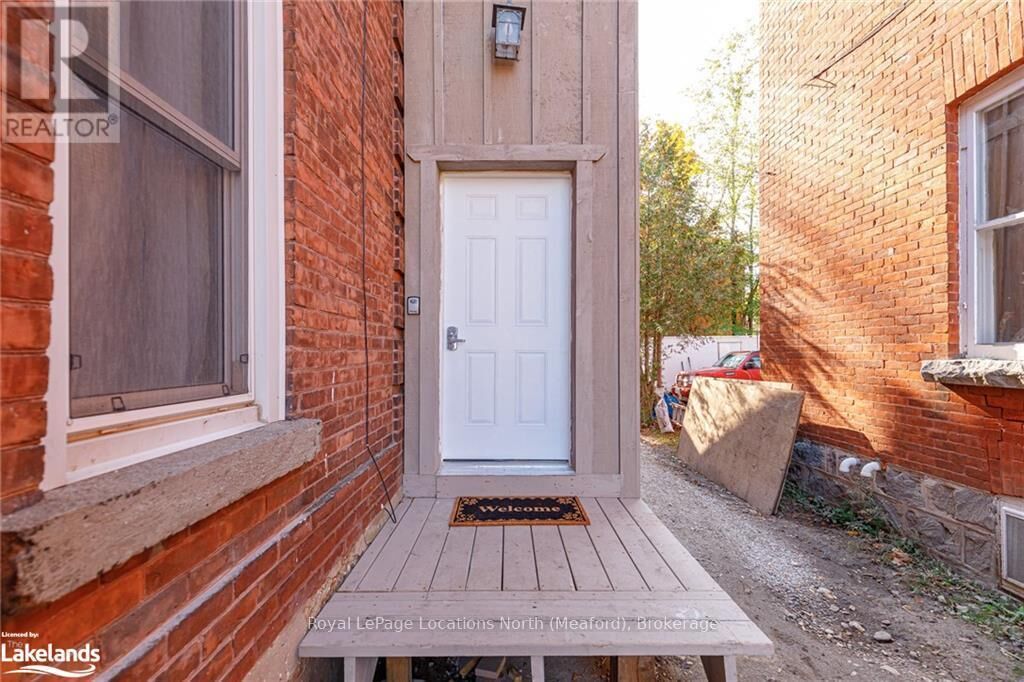Property Photo:  51-A Nelson Street West  ON N4L 1N2 