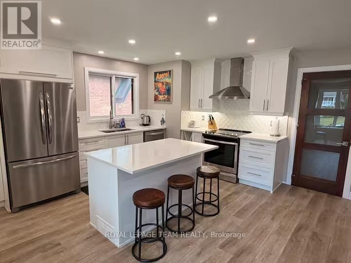 Property Photo:  1492 Northdale Street 1  ON K1B 4G6 