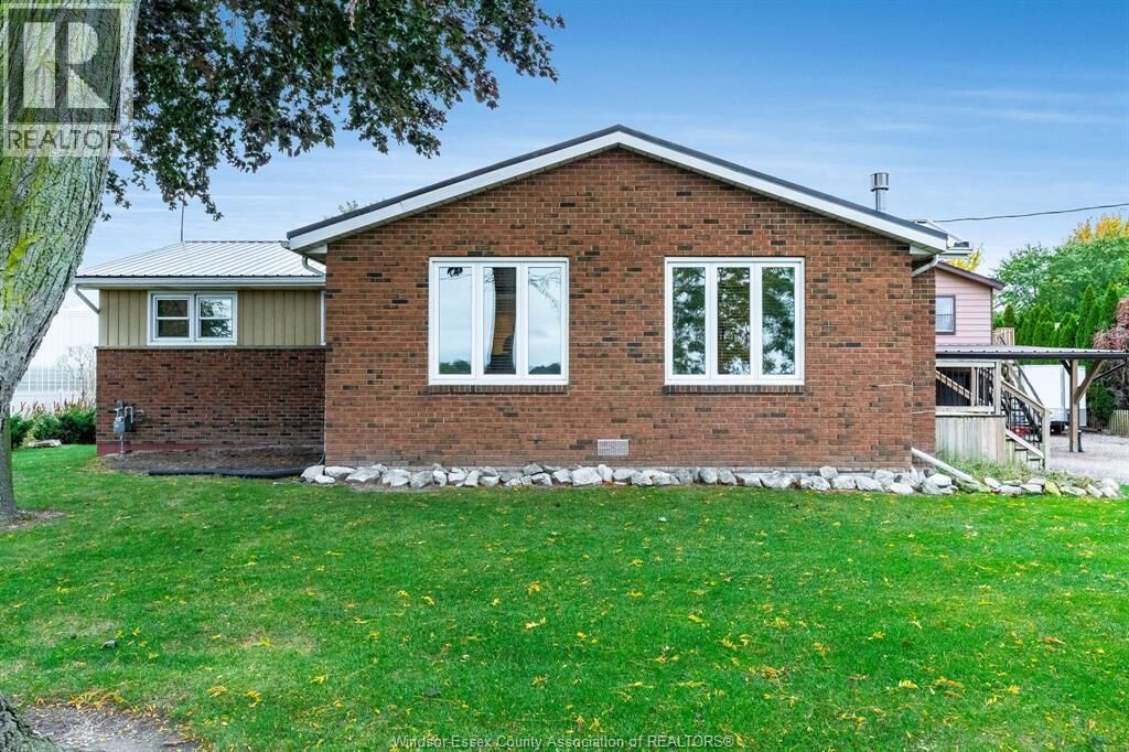 Property Photo:  2477 Albuna Townline  ON N9Y 2E5 